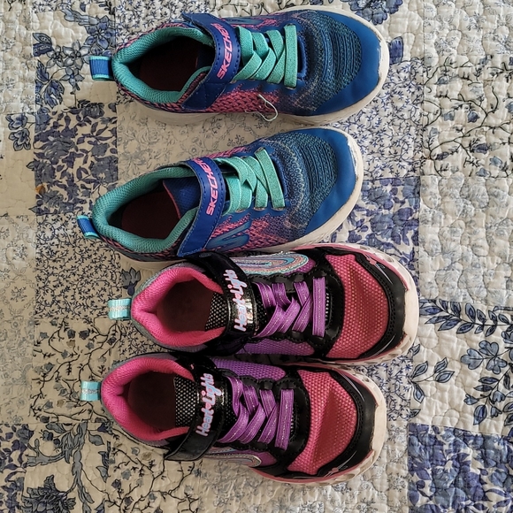 2 Pairs Sketchers Runners GUC Girls 10.5 Blue with Pink & Girls 11 Black & Pink - Picture 5 of 7